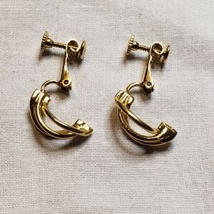 Beautiful Vintage Napier Goldtone Screw Back Earrings 1980's